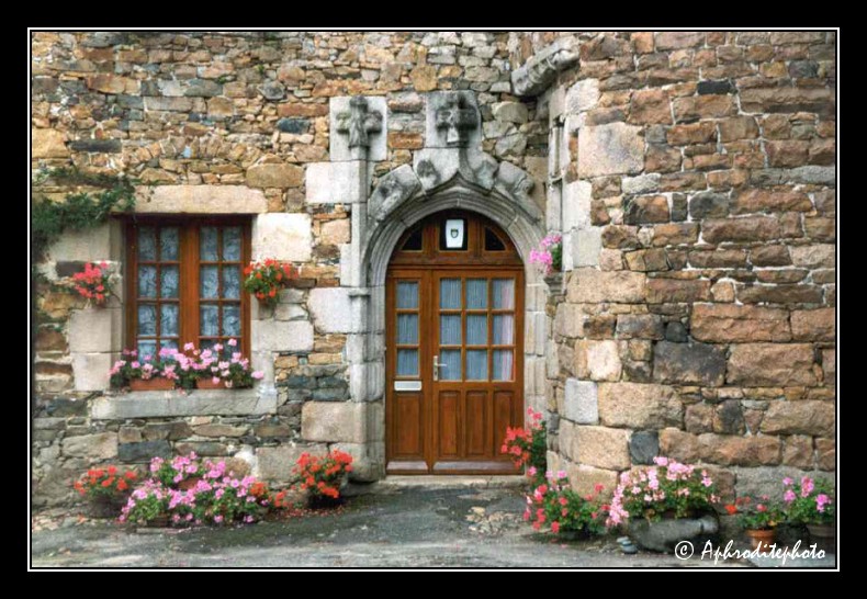 Facade à St-Jean du doigt